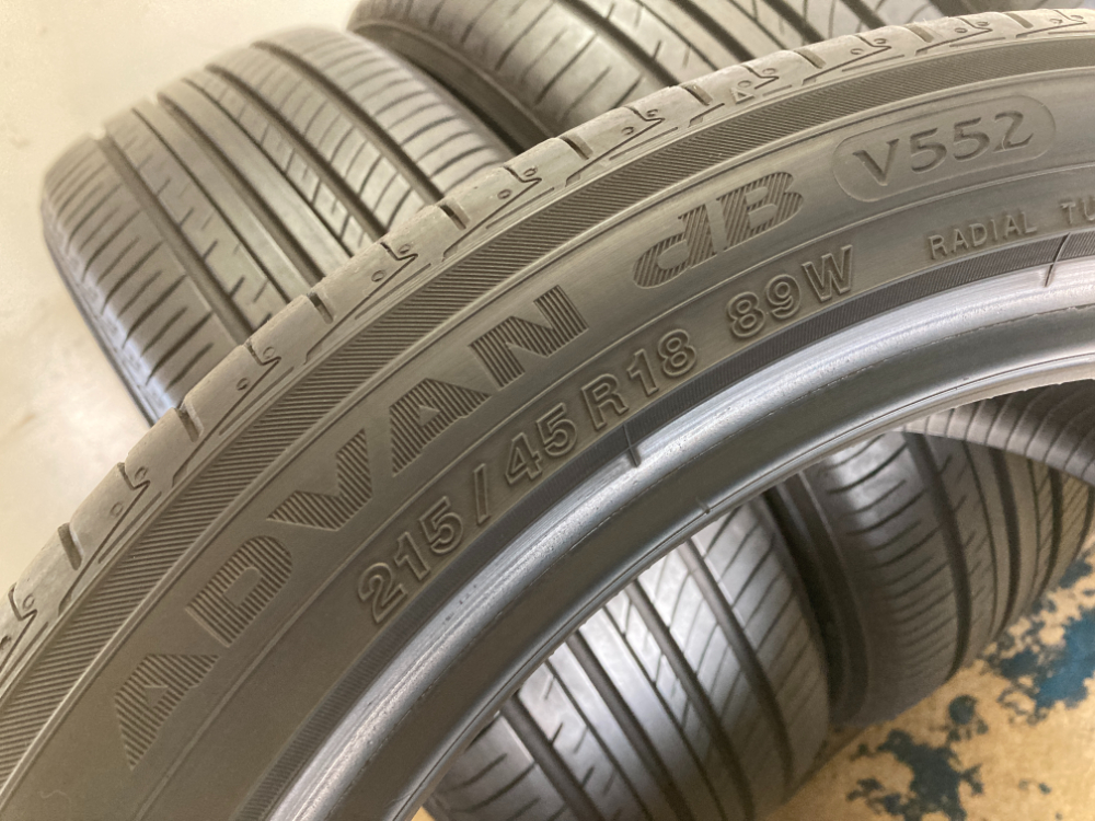 完売)中古極上品 19年製☆215/45R18 89W YOKOHAMA ADVAN dB V552 完売)中古極上品 19年製☆215/45R18 89W YOKOHAMA ADVAN dB V552